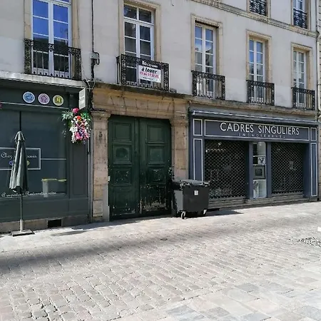 L' Atelier De La Tour - Centre - Confort - Cosy -relax Appartement Dijon